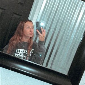 Meet your Posher, Camille